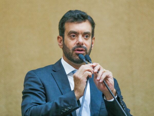 Líder da Oposição ironiza declaração de Robinson Almeida: “Depois de 20 anos, o PT da Bahia continua dormindo”
