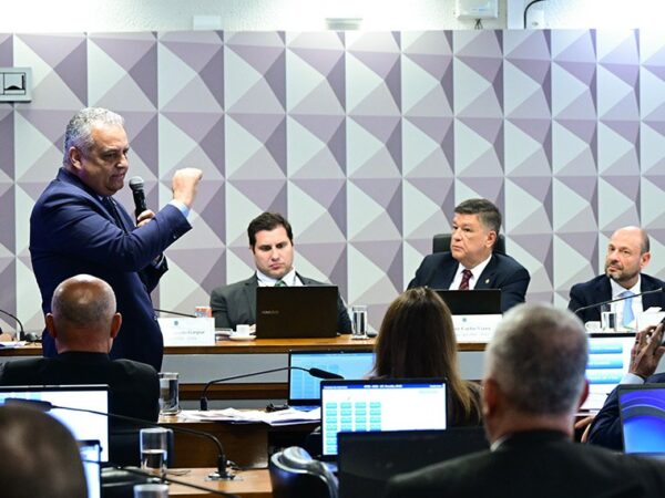 Relator da CPMI critica fiscalização do INSS sobre consignados e defende regulação