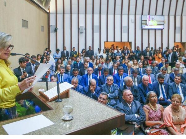 Ivana Bastos reafirma papel da ALBA como pilar da democracia