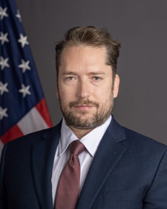 Moraes recua e barra visita de conselheiro de Trump a Bolsonaro