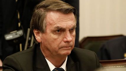 Bolsonaro fará exame para verificar infecção respiratória, diz médico à CNN