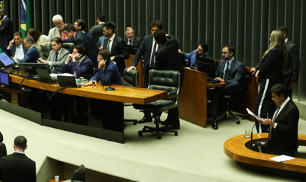 Câmara aprova em segundo turno PEC da Segurança Pública