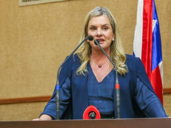 Ivana propõe mutirão de reconstrução mamária no Hospital do Alto Sertão