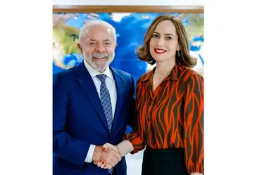 Servidora Ana Cristina Viana assume comando do INSS