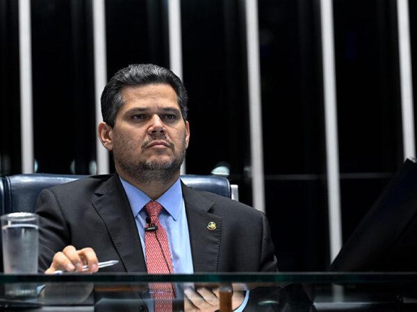 Davi informa que convocará sessão do Congresso