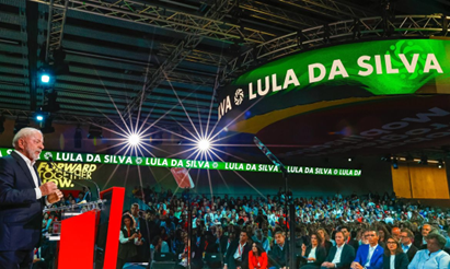 Lula fala para milhares na Espanha e pede coerência dos progressistas