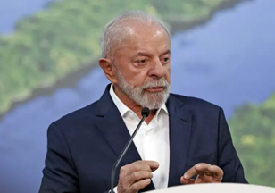 Lula deve receber alta nesta sexta (24) após procedimento em São Paulo