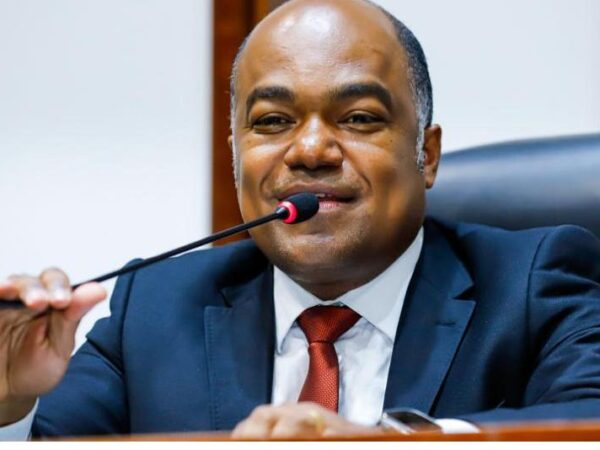 Samuel Júnior deixa o Republicanos e ingressa nas fileiras do Partido Liberal