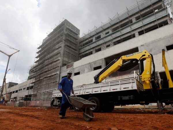 Bahia lidera geração de empregos no Nordeste e mantém sequência de crescimento em 2026