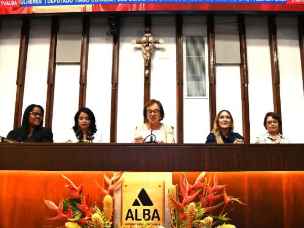 Sessão especial na ALBA celebra os 15 anos da Secretaria de Políticas para as Mulheres