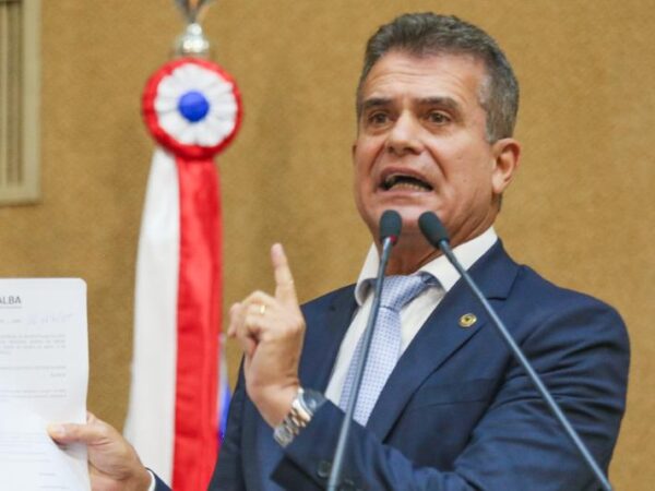 Agora é Lei: Bahia passa a permitir instalação de recarga para veículos elétricos em vagas privativa