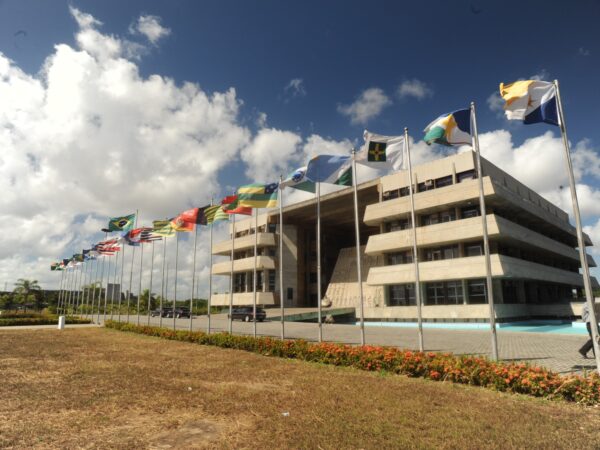 Assembleia promulga cinco leis aprovadas pelos parlamentares