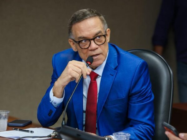“É Jerônimo agredindo mulheres, é Rui atacando esposa de ACM Neto. Problema do PT da Bahia é com mulher”, diz Luciano Ribeiro