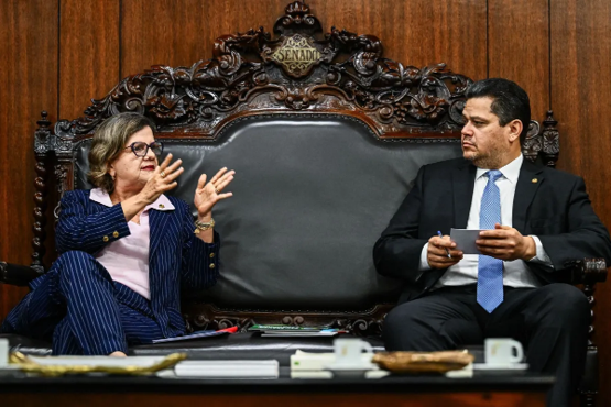 Teresa Leitão assume liderança do governo e inicia articulação para reaproximar Planalto e Senado