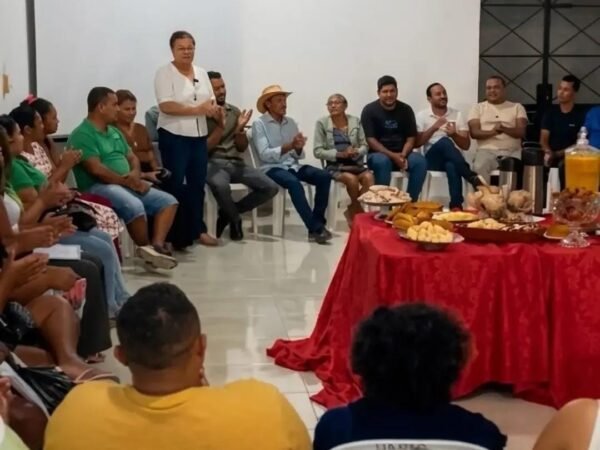 Fátima Nunes percorre o sertão baiano em busca da reeleição e reforça defesa da agricultura familiar