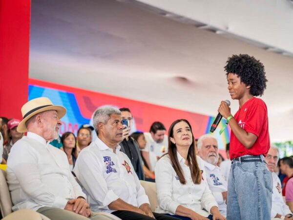 Lula entra em campo e desequilibra disputa na Bahia a favor de Jerônimo