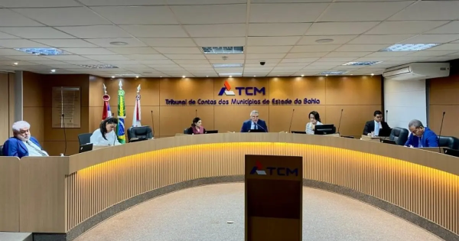 Mudança no TCM-BA coloca Adolfo Menezes no centro de nova articulação política na Bahia
