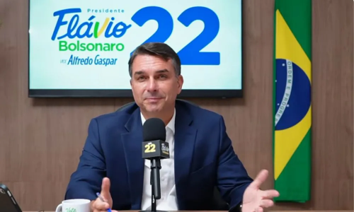 Flávio Bolsonaro ironiza Lula e diz que presidente poderá apoiá-lo no segundo turno