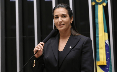 Roberta Roma deixa unidade semi-intensiva e pode receber alta nesta terça-feira